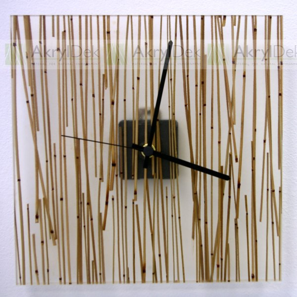 Nástěnné hodiny s bambusem